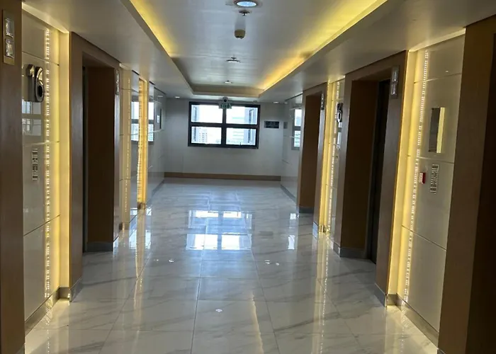 Gateway Mall Of Shore 3 Near Airport Malls Apartahotel